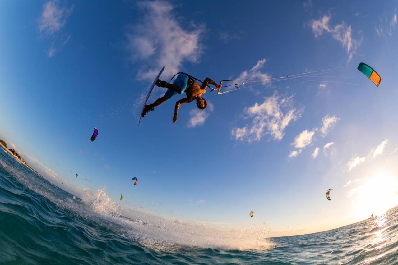 Bounty Lodge Tahiti Arue  Buitenkant foto